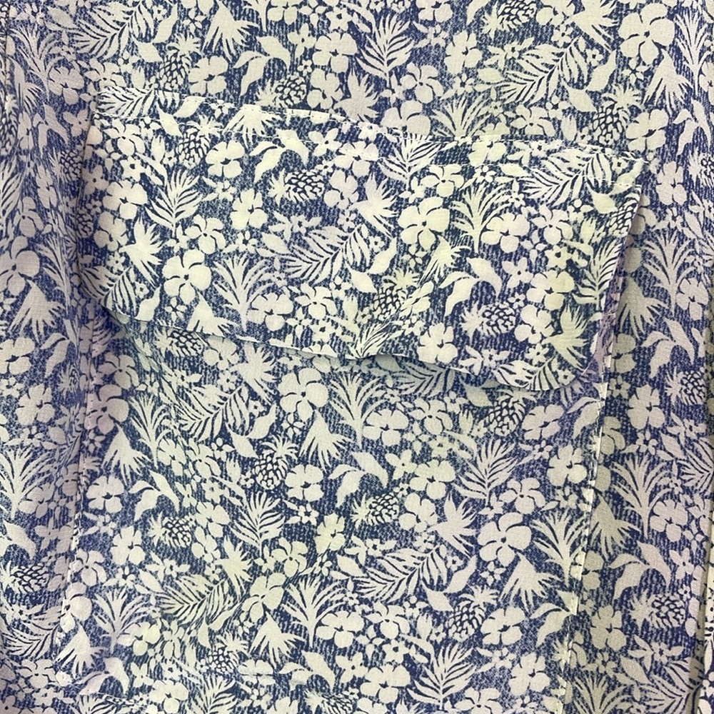 EQUIPMENT FEMME SILK BUTTON DOWN XS - Picture 3 of 7
